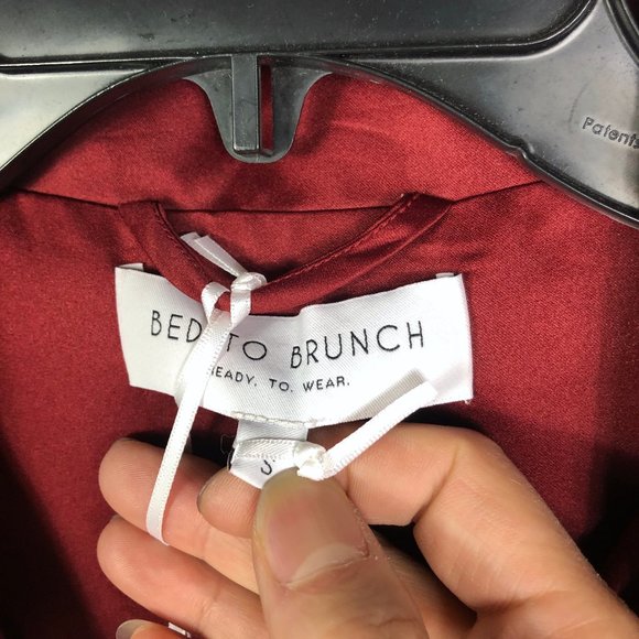 BED TO BRUNCH Satin Embroidered Rose Sleep Shirt Dress Size Small - Picture 6 of 10